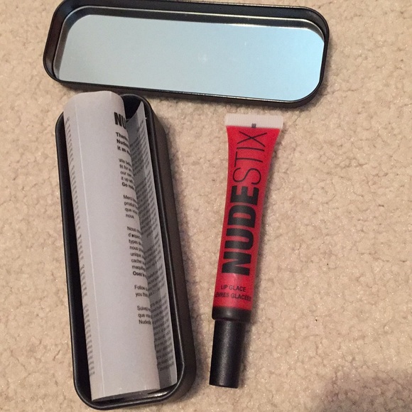 Nudestix lip glacé cherry red - Picture 1 of 3